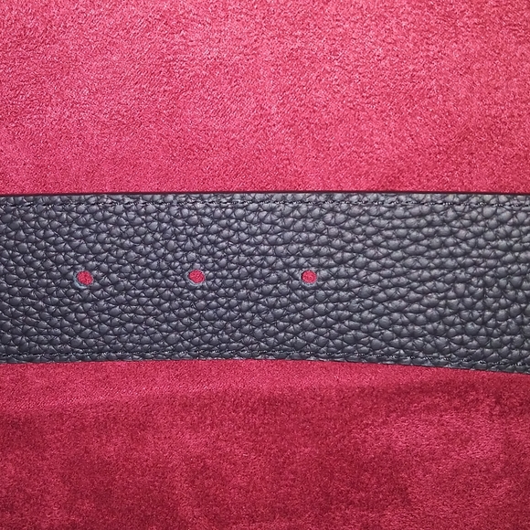 Louis Vuitton belt - Picture 1 of 4